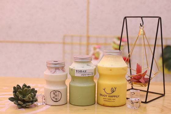 Μεσαίου μεγέθους μπουκάλια γάλακτος τσαγιού με χωρητικότητα 250 ml σε πλαστικό υλικό