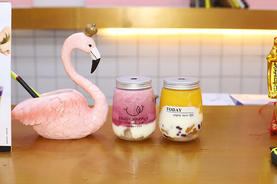 Μοντέρνα Μπουκάλια Τσαγιού με Γάλα, Διαφανές Βιδωτό Καπάκι, Ανθεκτικά, Επαναχρησιμοποιήσιμα Πλαστικά Δοχεία, Ιδανικά για Συσκευασία και Αποθήκευση Ποτών