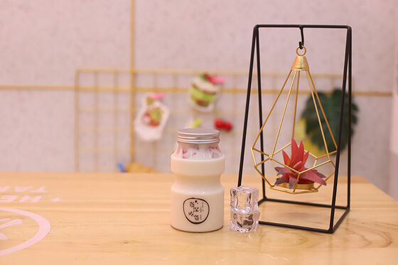 Μπουκάλια τσαγιού γάλακτος στεγανά, τετράγωνα και στρογγυλά σχήματα με μόνωση, που προσφέρουν αντοχή σε διαρροές και έλεγχο θερμοκρασίας