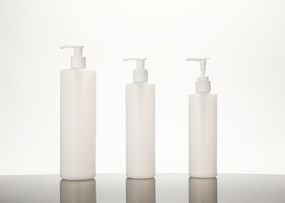 Πλαστικά μπουκάλια 500ml 250ml αντλιών PP κενά με την άσπρη αντλία